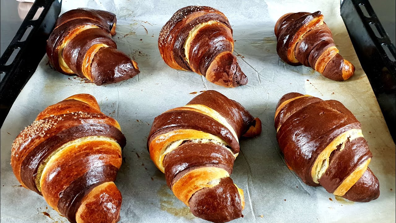 Cornetti sfogliati e croissant, storia e segreti del dolce della colazione